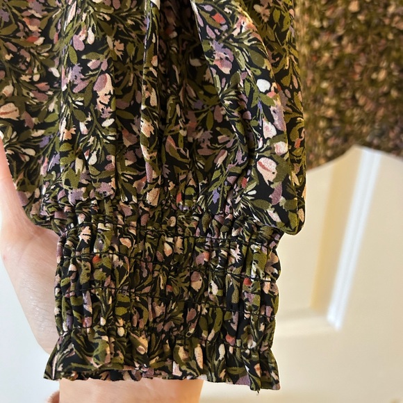 Cabi Size M Floral Blouse - Picture 3 of 3